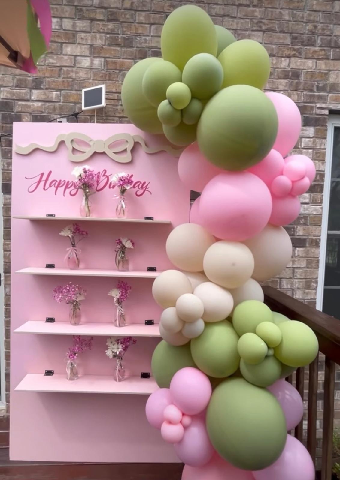 balloon wall deco